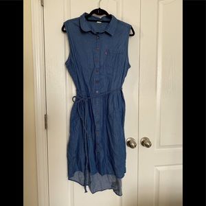 Levi’s sleeveless shirt dress